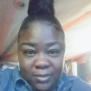 Meet your Posher, Debra